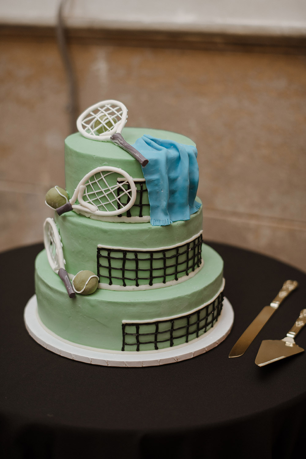 Ross' tennis-themed groom's cake