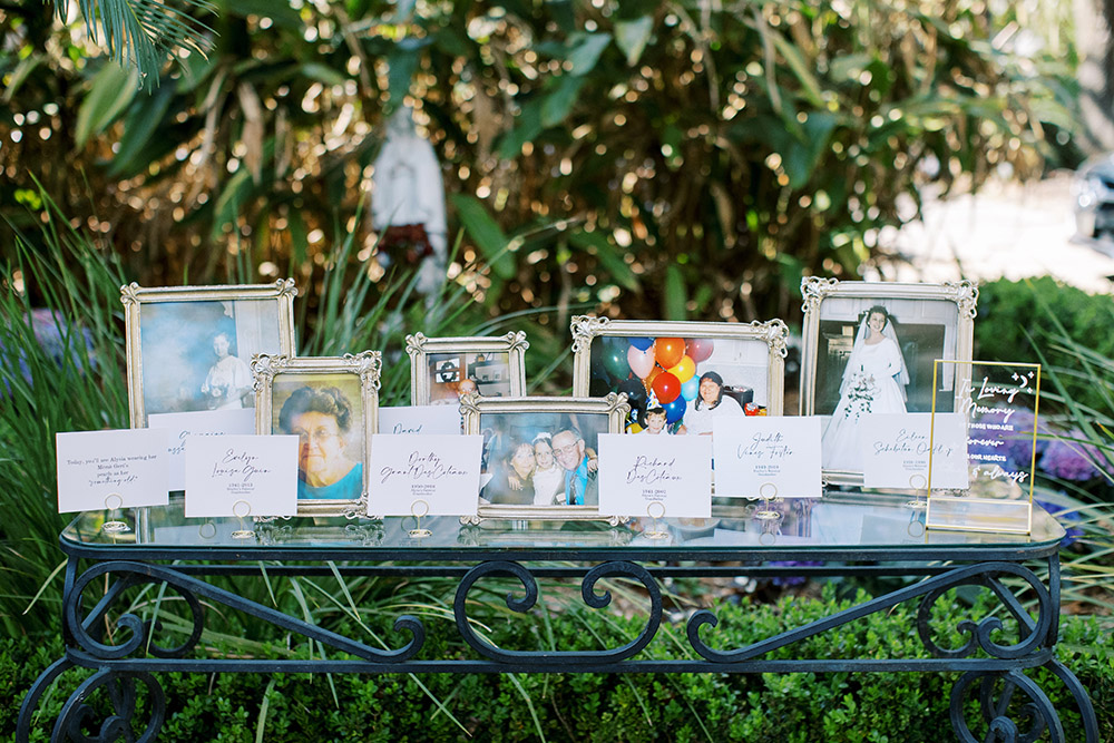 The memory table with family photos