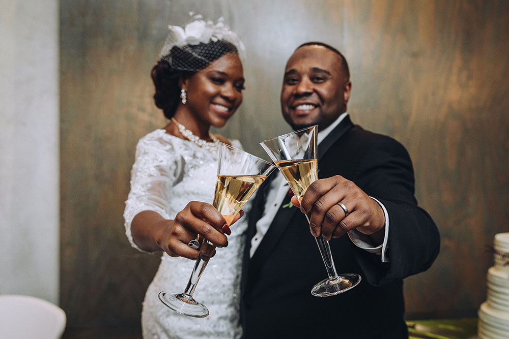 bride and groom champagne toast