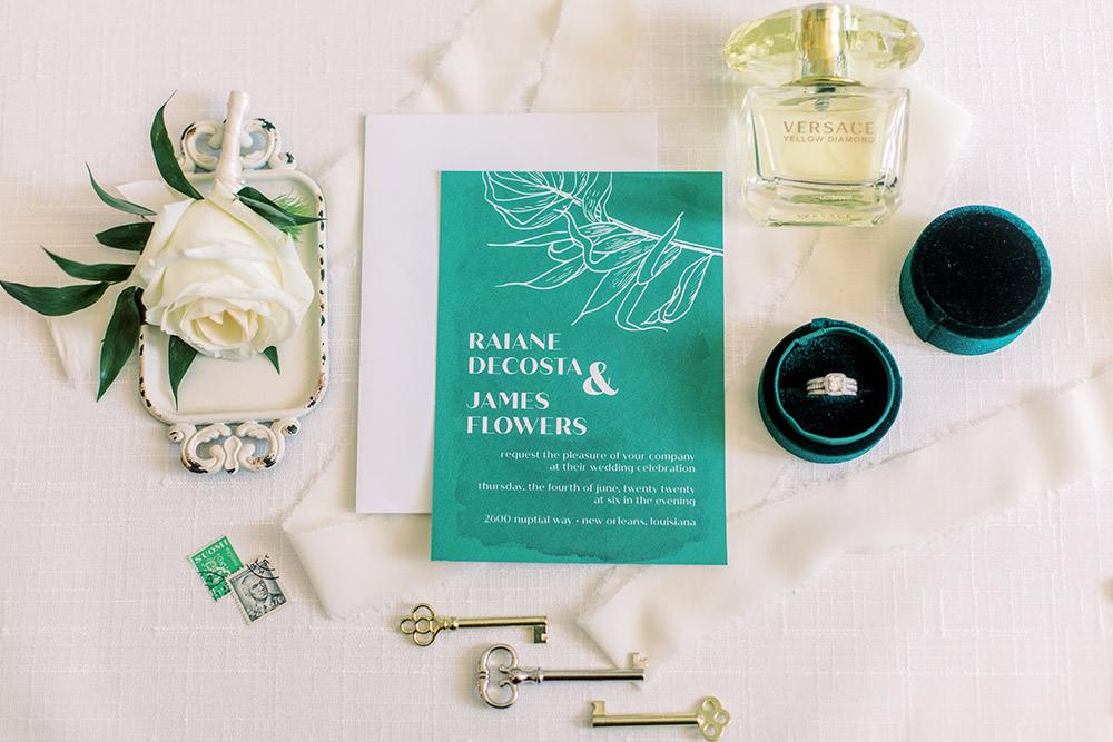 Emerald wedding invitation by Melismatic Designs, LLC. Photo: Ashley Kristen Photography