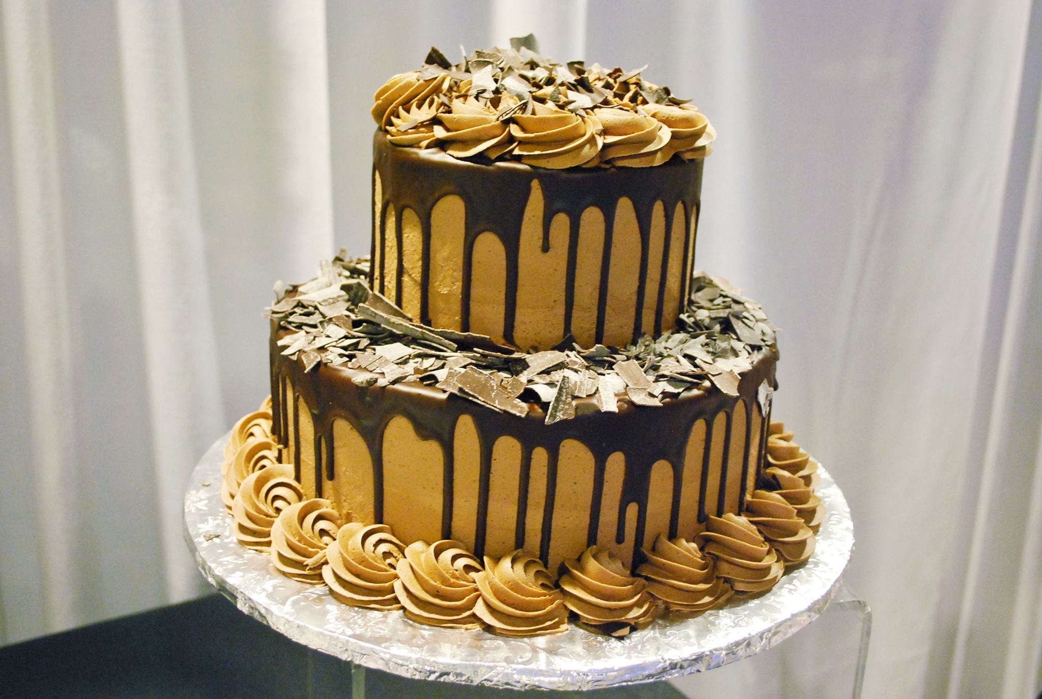 chocolate drip groom's cake