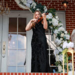 Solo violinist to add elegance