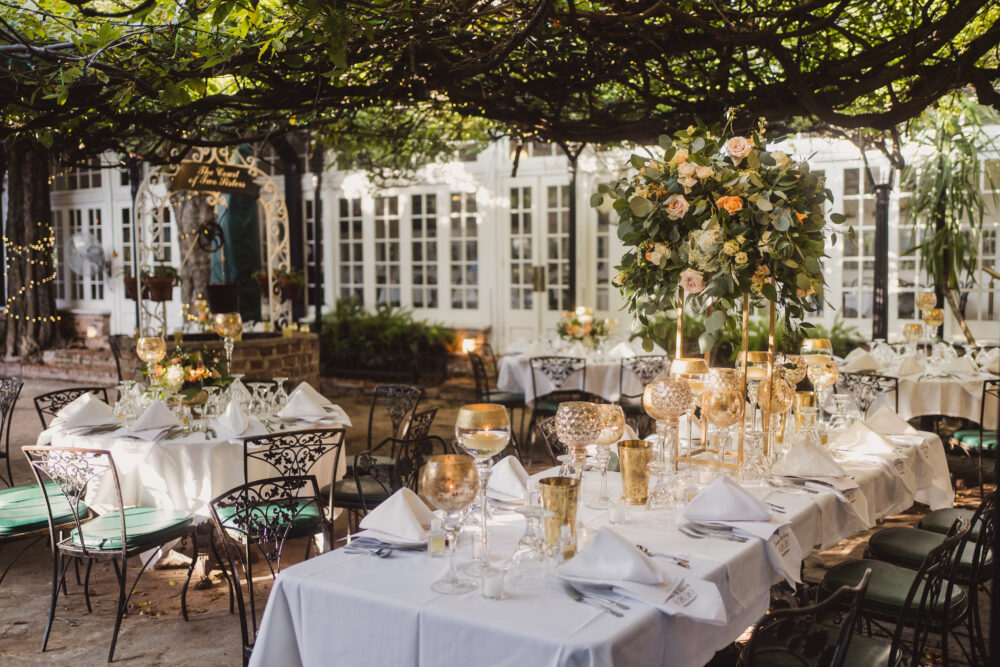 Jourdan-Sydney-New-Orleans-Court-of-Two-Sisters-Wedding-399-1000×667